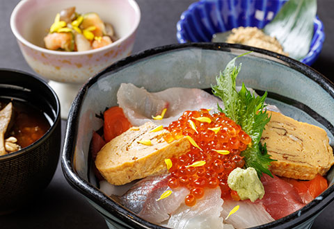 海鮮丼