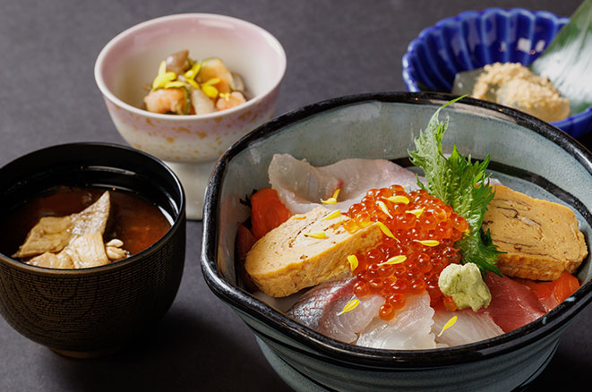 海鮮丼